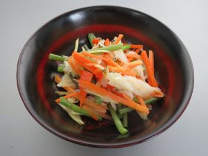 クリックで拡大表示 塩たらの山菜漬け