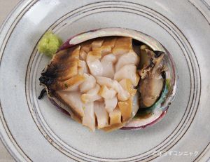 クリックで拡大表示 アカネアワビの刺身