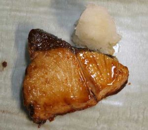 クリックで拡大表示 ブリの照り焼き