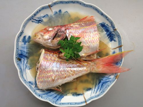 クリックで拡大表示 イトヨリダイの煮つけ