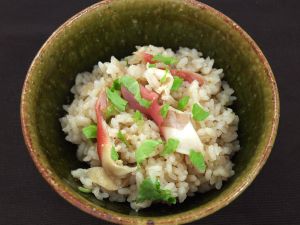 クリックで拡大表示 ウバガイ(ホッキガイ)の炊き込みご飯
