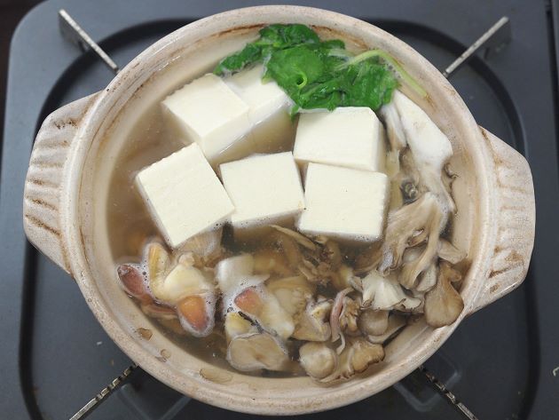 ウバガイ(ホッキガイ)の湯豆腐