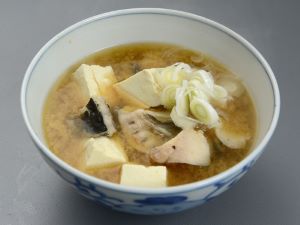 クリックで拡大表示 メジナの魚汁