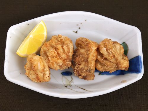 クリックで拡大表示 マフグの唐揚げ