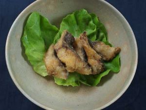 クリックで拡大表示 オナガグレの塩焼き