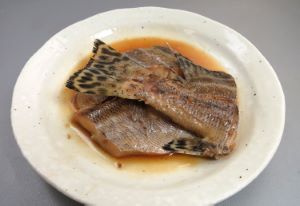 クリックで拡大表示 ヒレグロコショウダイの煮つけ
