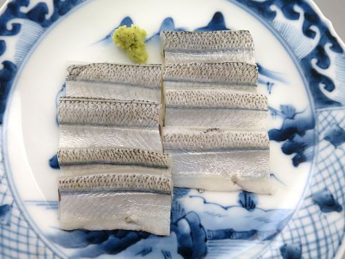 クリックで拡大表示 サヨリの酢じめ
