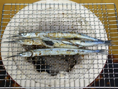 クリックで拡大表示 サヨリの塩焼き