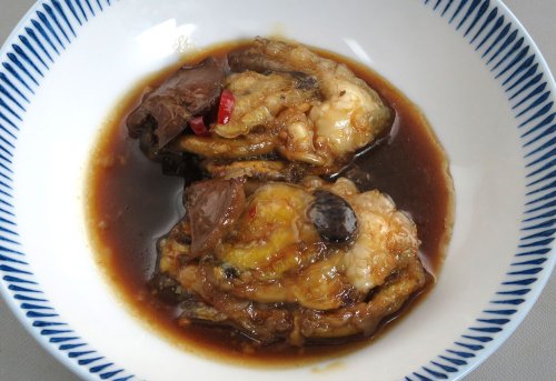 バリのぜんまい煮（アイゴの内臓煮）