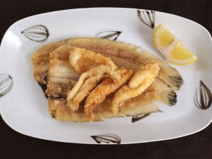 シマウシノシタの唐揚げ