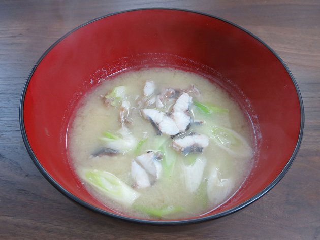 アヤトビウオのみそ汁