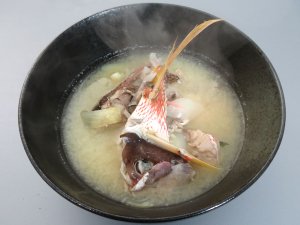 クロホシフエダイのみそ汁