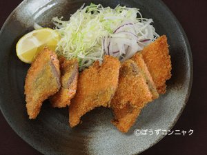 ヤシオマス（ニジマス）のフライ