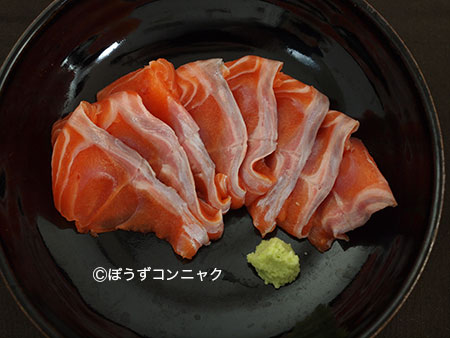 ヤシオマス（ニジマス）の刺身