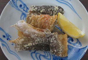 サケ　時不知の唐揚げ