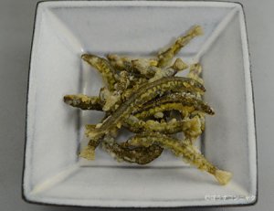 アジメドジョウの唐揚げ