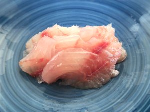 ナミマツカサの刺身