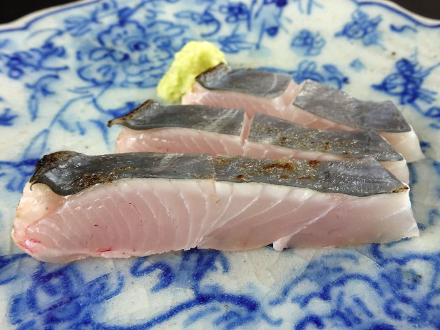 カガミダイの焼霜造り