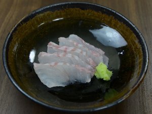 カスリハタの刺身