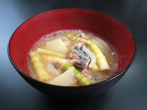 ネマガリタケの竹の子汁