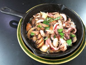 イイダコモドキのオリーブオイル焼き