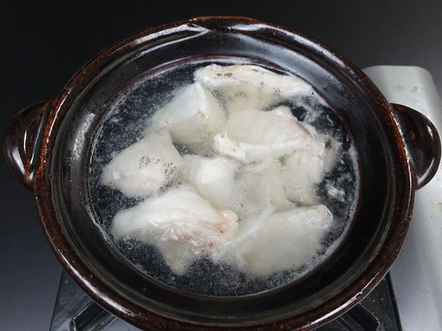 コクハンアラの水炊き