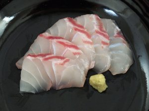 オオクチイシナギの刺身