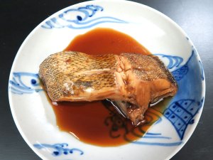 オオクチイシナギの煮つけ