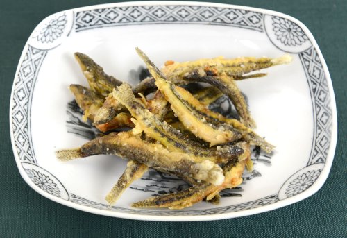 すなさびの唐揚げ（ヒガシシマドジョウの唐揚げ）