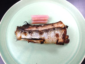 アカトビの塩焼き