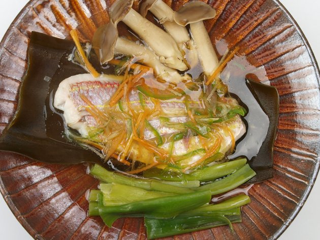 イトヨリの酒蒸しあんかけ