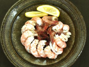 蒸したヒゲナガエビ