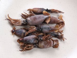 稚イカの煮干し