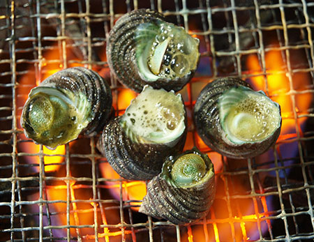 サザエの壺焼き