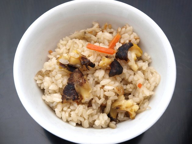 サザエの炊き込みご飯