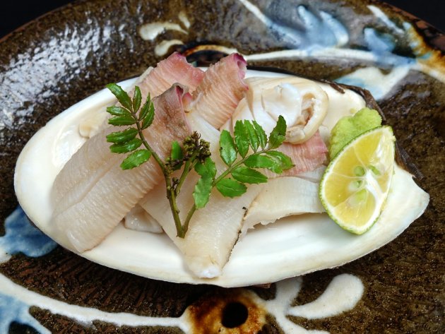ミルクイの刺身