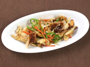 貝と野菜のバターソテー