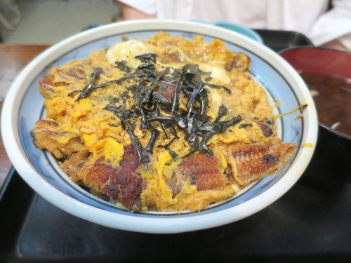 うな玉丼（うなとじ丼）