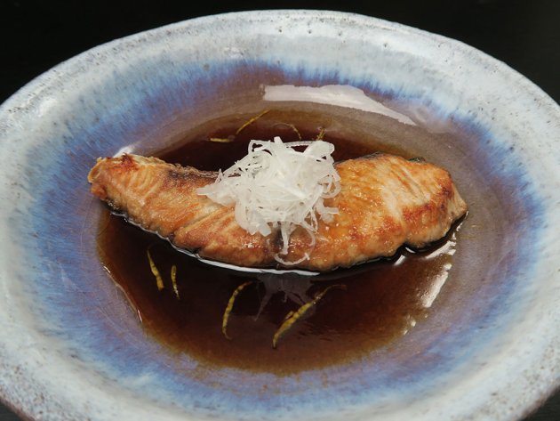 ツムブリのステーキ