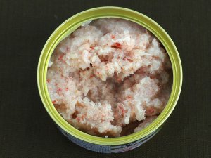 ベニズワイガニの缶詰