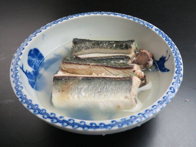 オキザヨリの酒塩煮