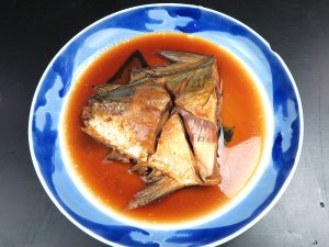 ミナミギンガメアジの煮つけ