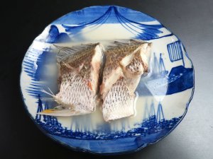 キチヌの酒塩煮