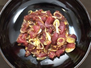 カツオの中落ち漬け