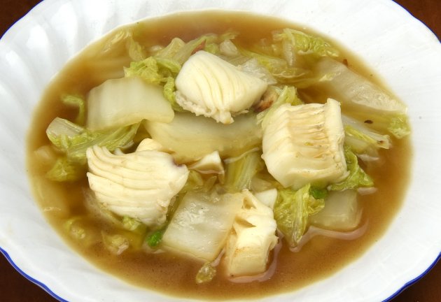 白菜とモンゴウイカの中華風炒め煮込み