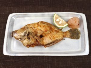カワハギの丸揚げ