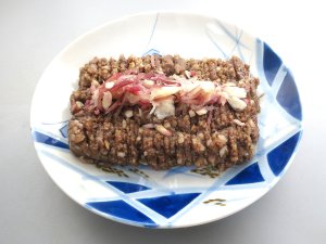 キハダマグロの血合いのみそたたき