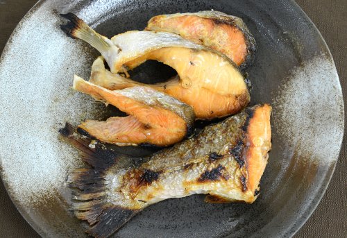 ビワマスの塩焼き