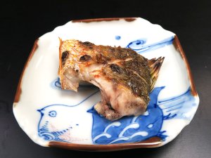 ニセクロホシフエダイの塩焼き