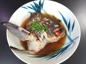 チョウチョウコショウダイの兜煮